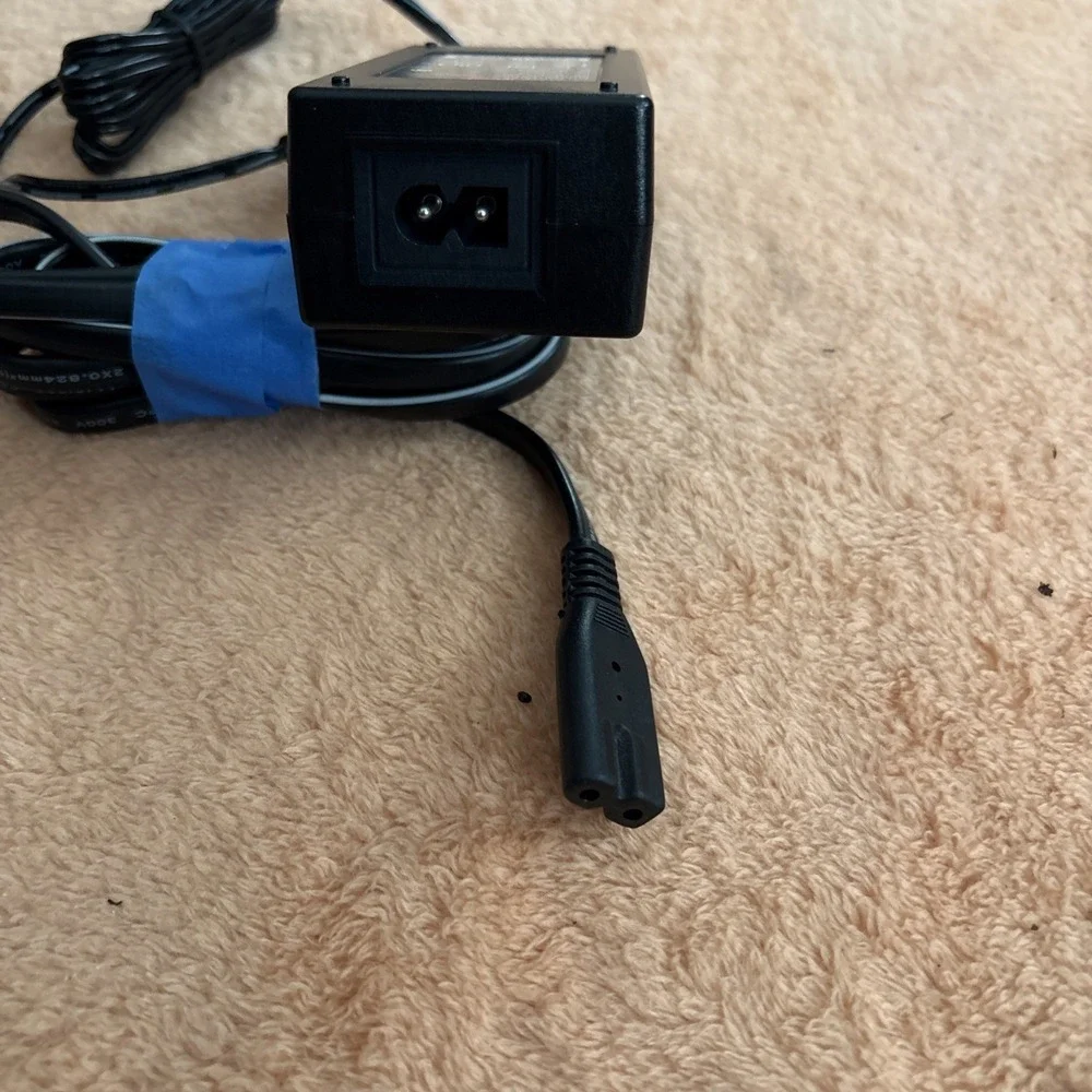 Adapter :model no: CTI#25-2302. input :120v AC. Out put 12V  DC 3.0A